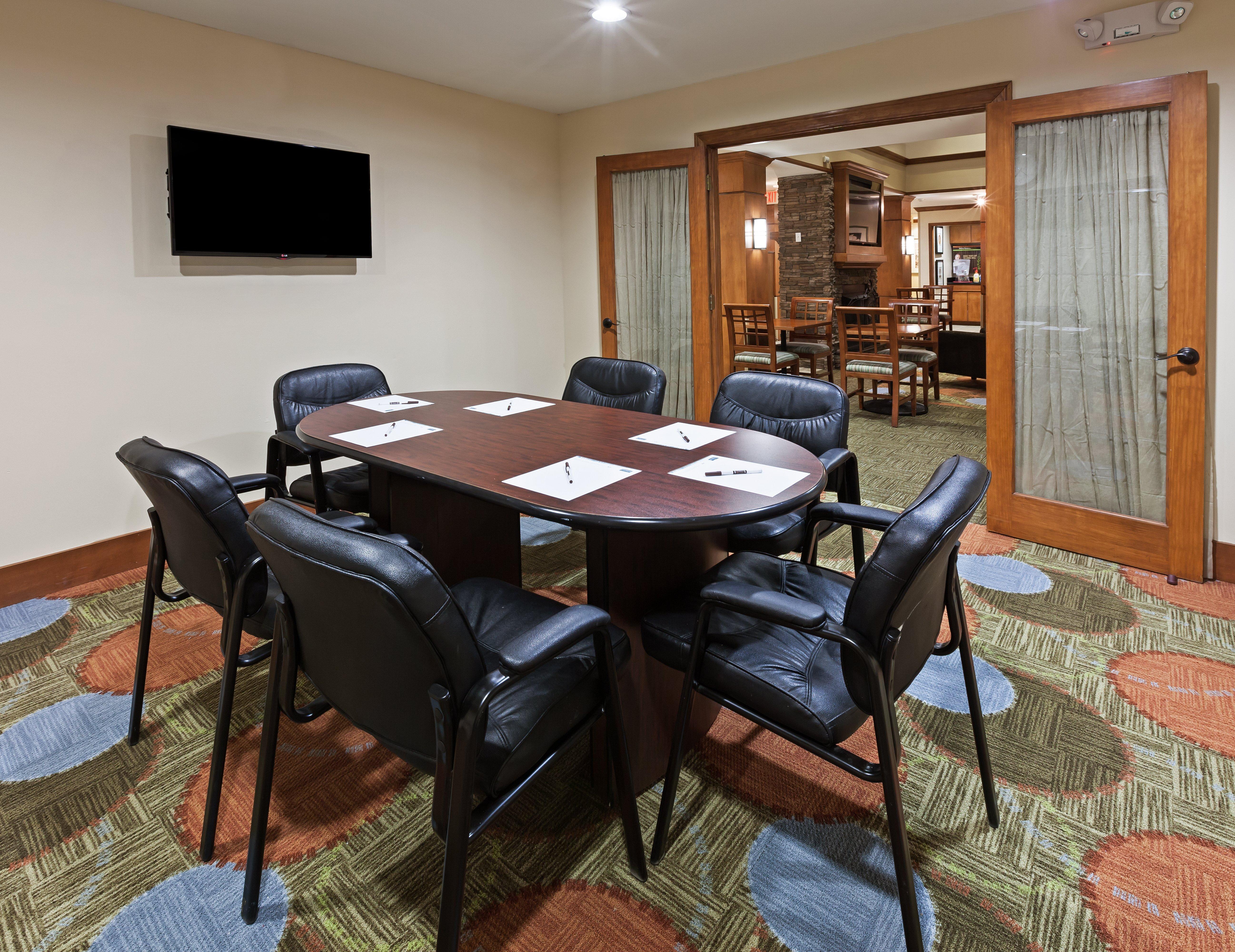 Staybridge Nw Near Six Flags Fiesta, An Ihg Hotel 3*