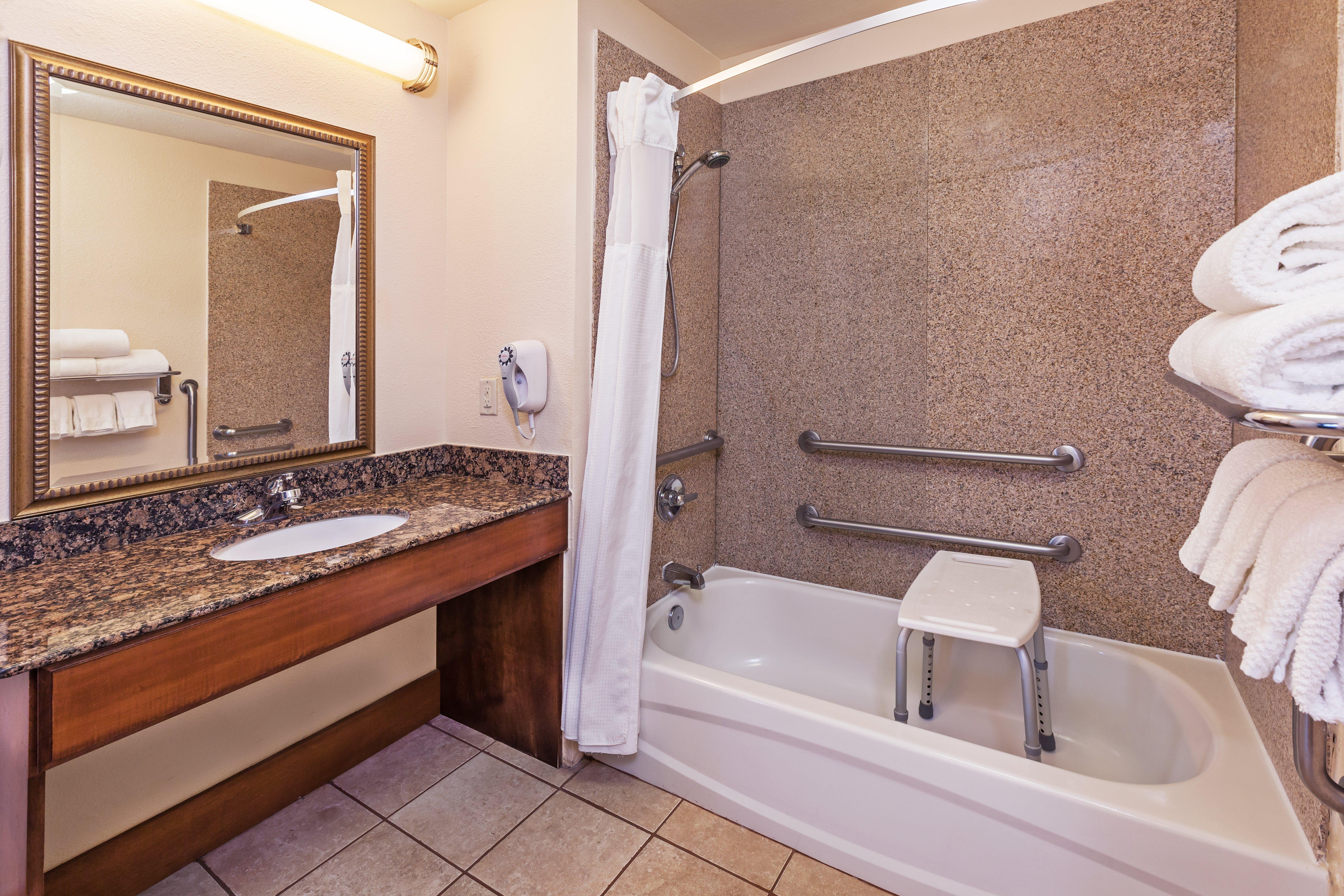 Hotel Staybridge Nw Near Six Flags Fiesta, An Ihg 3*