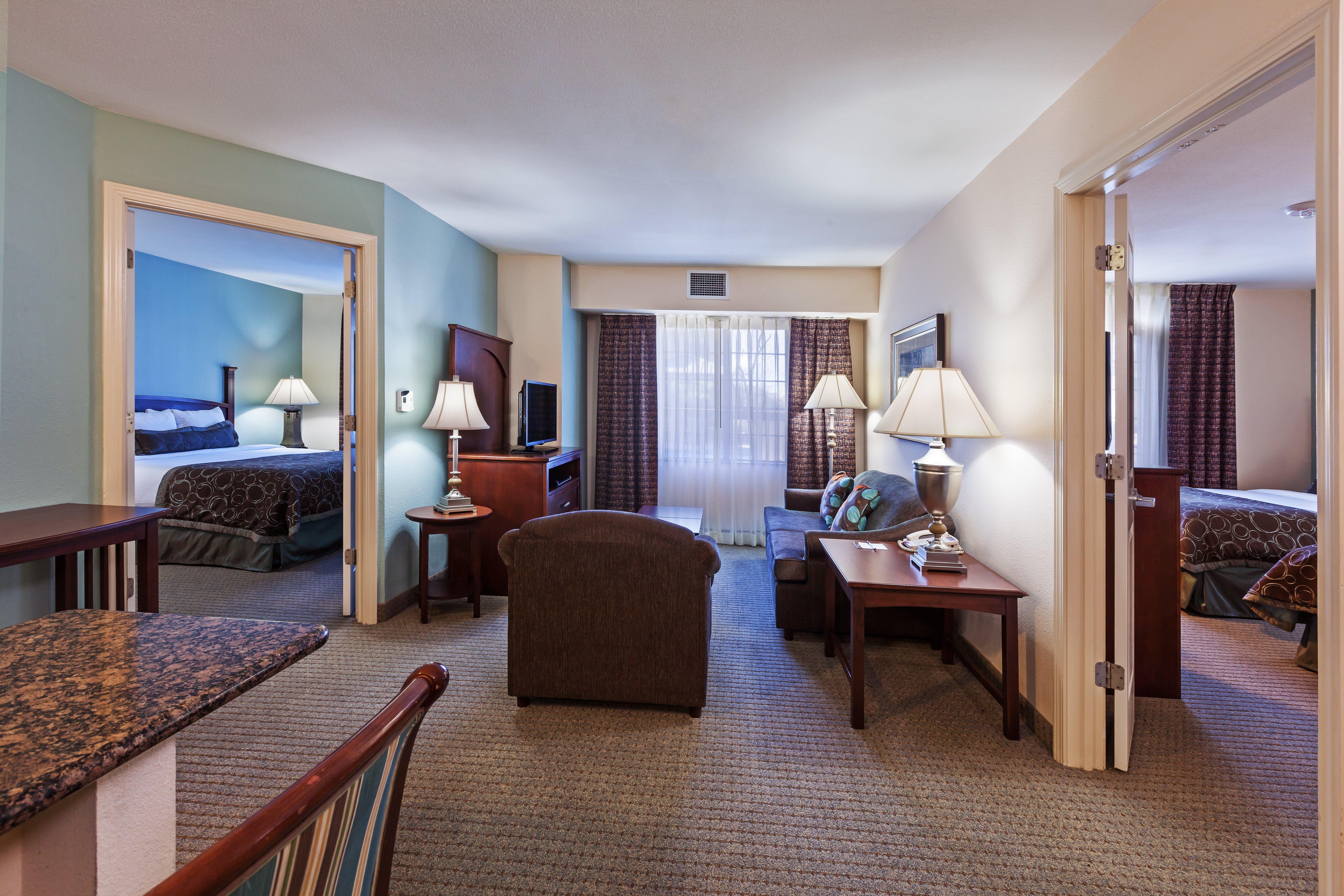 Hotel Staybridge Nw Near Six Flags Fiesta, An Ihg