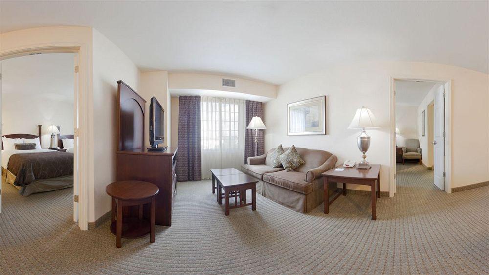 Staybridge Nw Near Six Flags Fiesta, An Ihg Hotel 3*