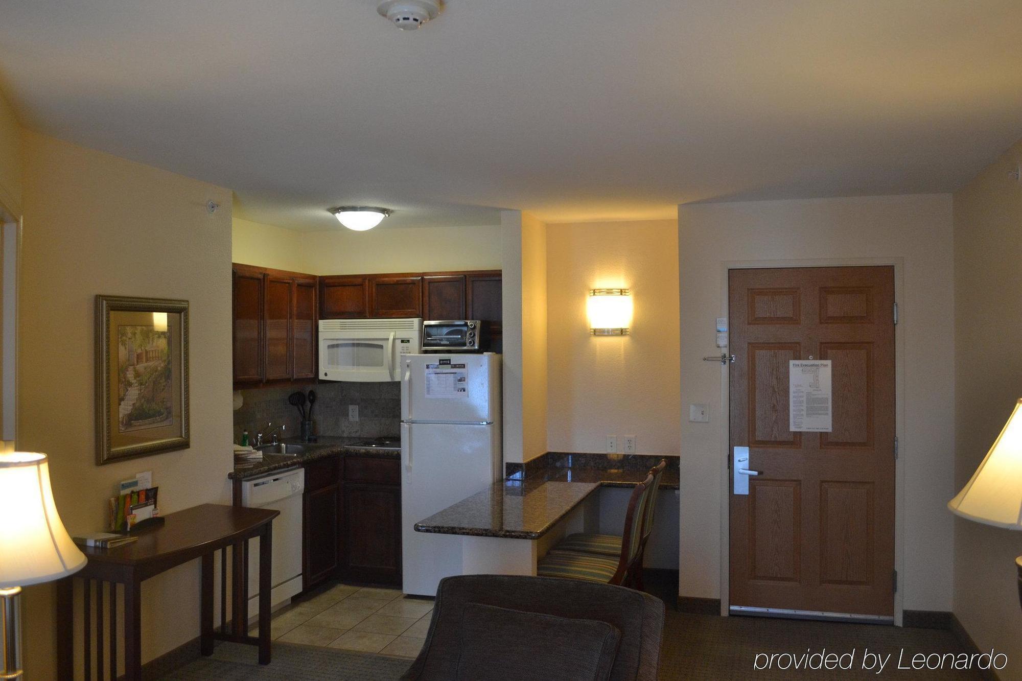 Staybridge Nw Near Six Flags Fiesta, An Ihg 3*