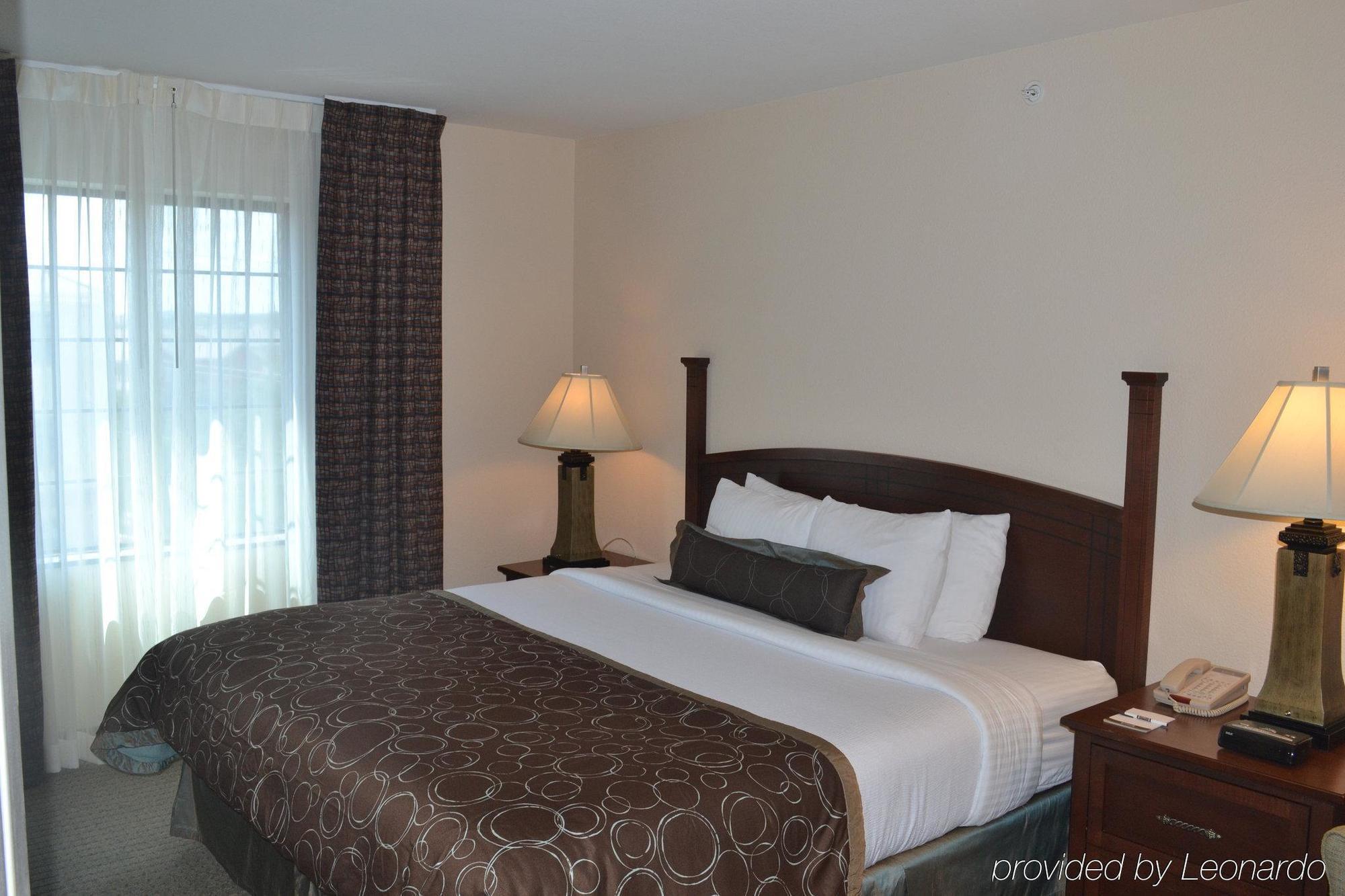 Staybridge Nw Near Six Flags Fiesta, An Ihg Hotel 3*