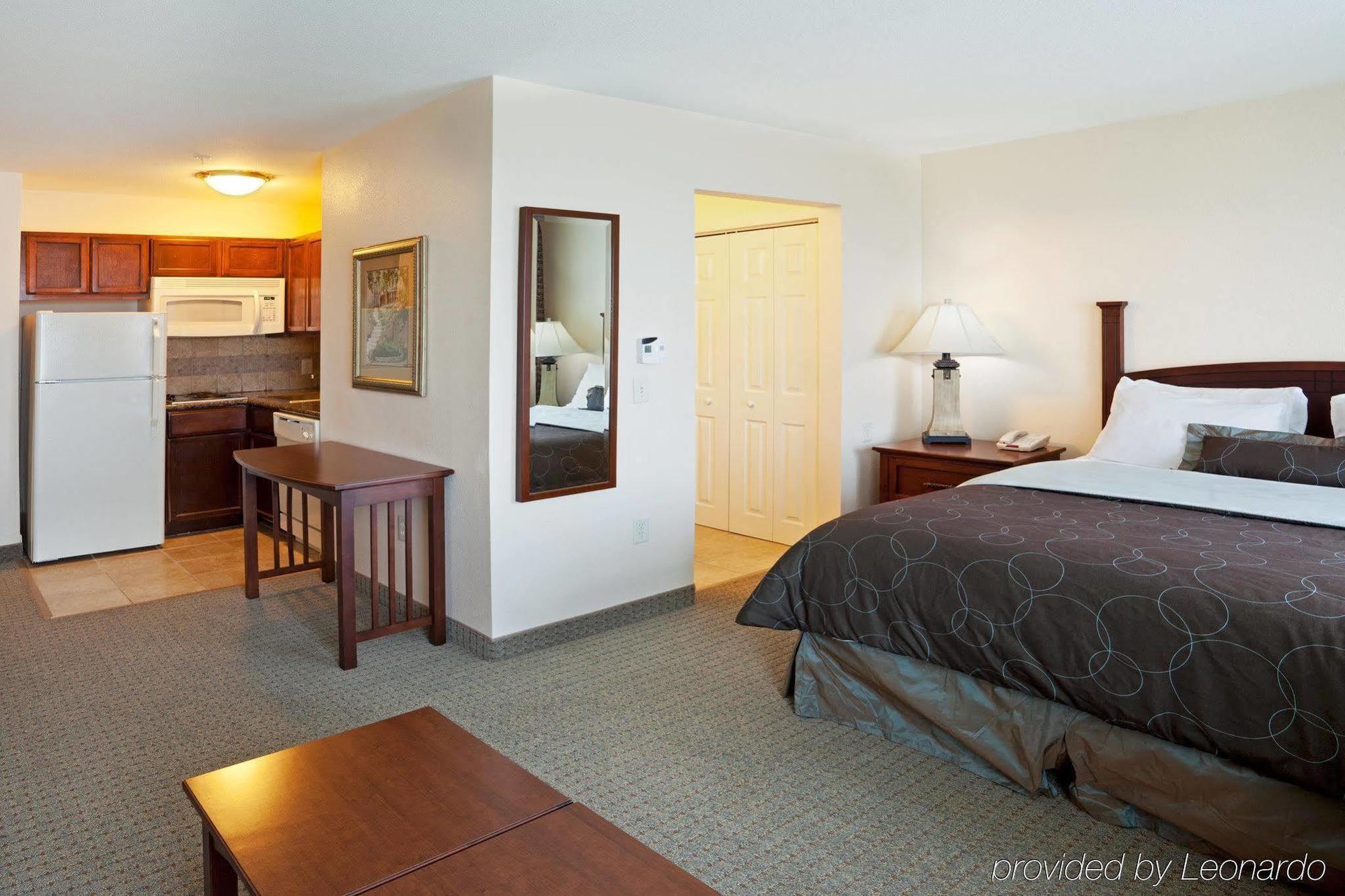 Staybridge Nw Near Six Flags Fiesta, An Ihg 3* San Antonio
