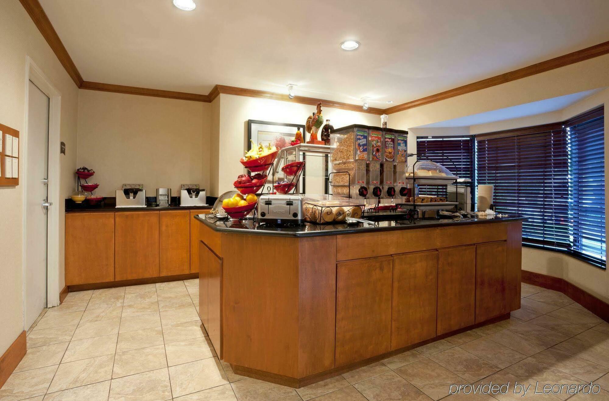 Staybridge Nw Near Six Flags Fiesta, An Ihg 3* San Antonio