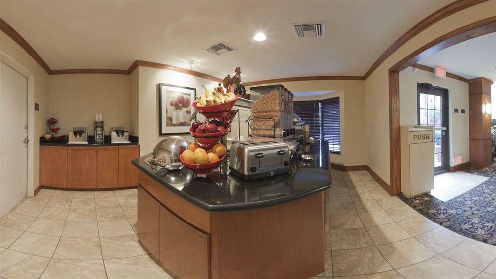 Hotel Staybridge Nw Near Six Flags Fiesta, An Ihg San Antonio